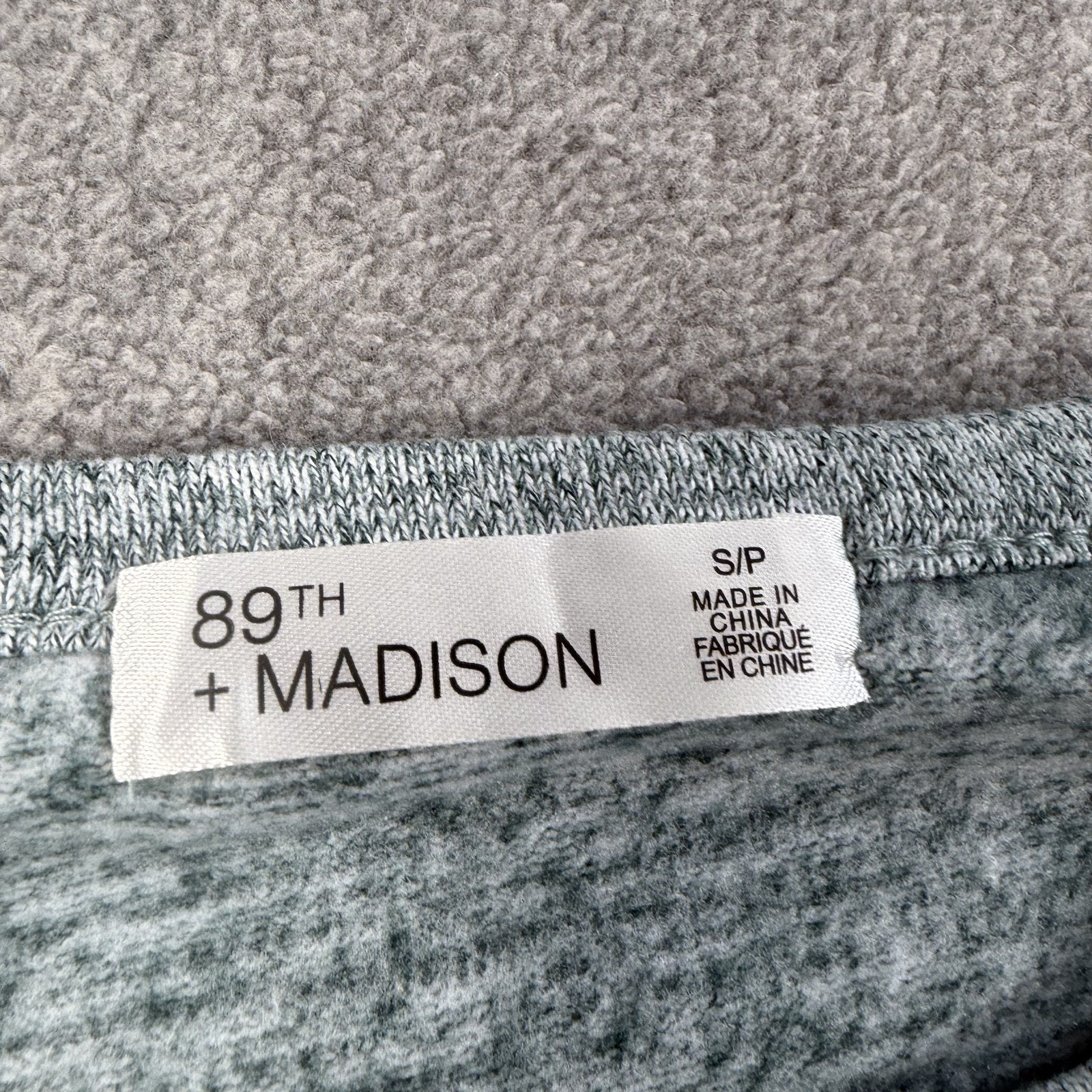 89th + Madison Women's Small Green Tie Front Lace Shoulder Knit Top New — image 5 of 8